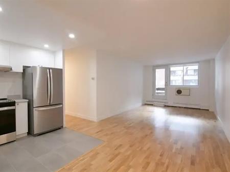 4800 Boulevard de Maisonneuve West | 4800 Maisonneuve Blvd W, Montreal