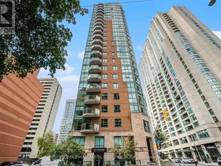 PH4 - 445 LAURIER AVENUE W | PH4 - 445 LAURIER AVENUE W, Ottawa