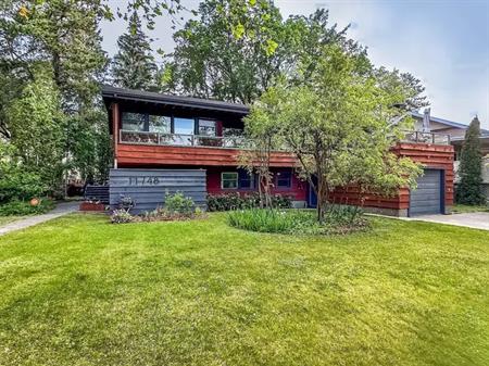 MIDCENTURY GEM WITH GORGEOUS VIEWS IN WINDSOR PARK & THE UNIVERSITY OF ALBERTA | 11748 University Avenue, Edmonton