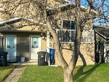 D, 9804 99 Street | D, 9804 99 Street, Wembley