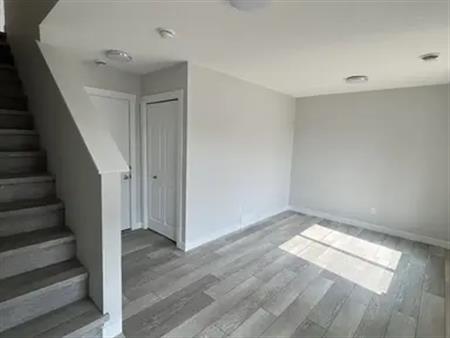3 Bedroom + Den, Very Rare Townhouse for Rent | Calgary