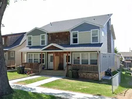 Renovated 4 Bed Upper & 2 Bed Basement Duplex in Montrose – Modern Living with Flexible Options –... | 12230 60 Street Northw
