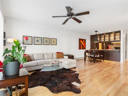 Spacieux Condo 4 1/2 à Louer