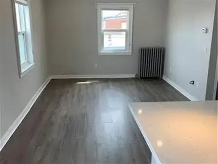 22 MAIN Street W Unit# 1 | 22 MAIN Street W Unit# 1, Grimsby