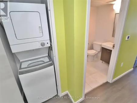 1917 - 105 CHAMPAGNE AVENUE | 1917 - 105 CHAMPAGNE AVENUE, Ottawa