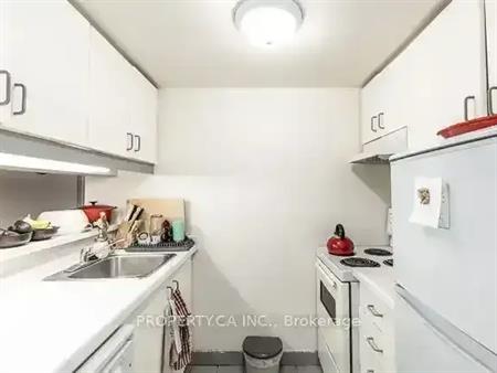 711 Bay Street #1720 | 711 Bay Street, Toronto
