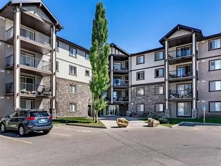 Spacious Premier Corner Unit 2 br/2ba | 4322 - 60 Panatella Street Northwest, Calgary
