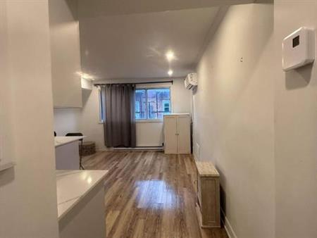 1 CH - 1 SDB - Montréal - $1,195 /mo