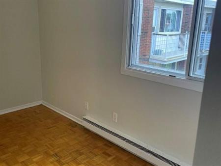 1 CH - 1 SDB - Gatineau - $1,345 /mo