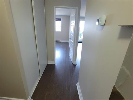 1 CH - 1 SDB - Gatineau - $1,595 /mo