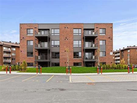 555 Rue De Pointe-Gatineau (Gatineau) Magnifique 2 Cc Fraichement Renouvé