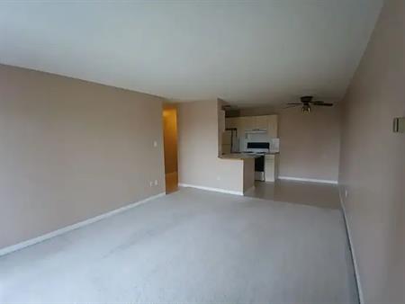 Big bright 1 bd at, wellington estate 9th floor. Available July1 2025 | 904 - 1330 15th Avenue Southwest, Calgary