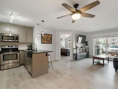 2 bed 2 bath -  Walk out condo steps to the lake | 1114 - 11 Mahogany Row Southeast, Calgary