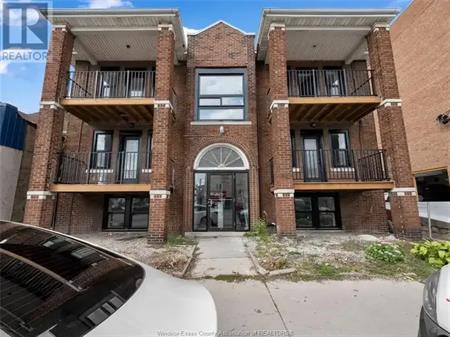 1766 University AVENUE | 1766 University AVENUE, Windsor
