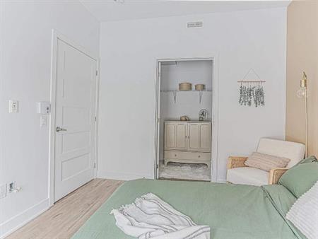APPARTEMENT 4½ À LOUER SEMI-MEUBLÉ - PROMOTION