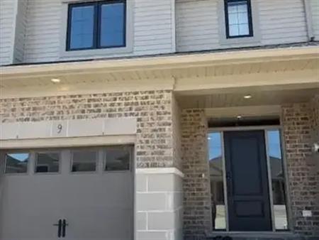 9 HEMLOCK Crescent | 9 HEMLOCK Crescent, Aylmer