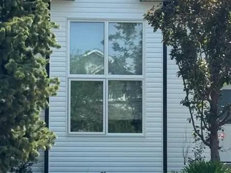 Bright & Updated Little House in Country Hills NW | 438 Country Hills Drive Northwest, Calgary