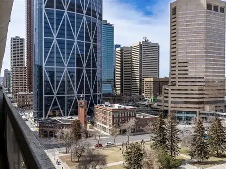 Newly renovated! Everything new! Incredible view. 1 bed+den | 1504 - 221 6 Avenue Southeast, Calgary
