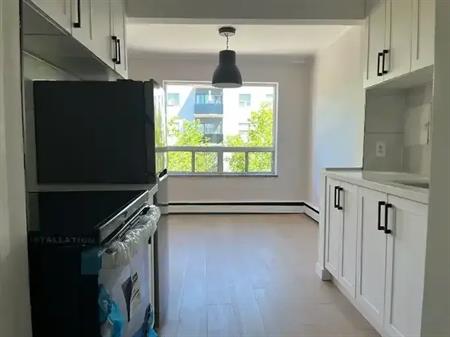 Stunning 2 Bedroom Apartments in Oshawa! | 286 Saguenay Avenue, Oshawa