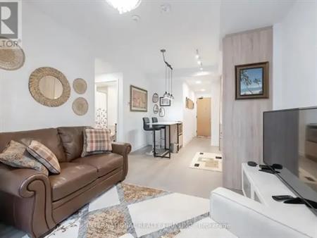 422 - 8 BEVERLEY GLEN | 422 - 8 BEVERLEY GLEN, Vaughan