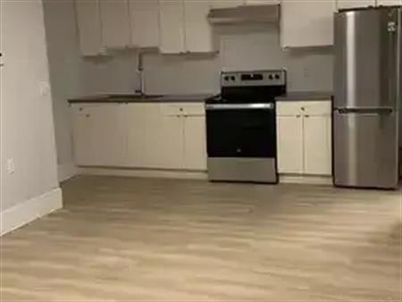 Basement suite in white rock | 15958 Buena Vista Avenue, White Rock