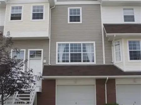 Tuscany Townhouse 3 Bedrooms for rent near LRT | 7 Tuscany Springs Gardens NW, Calgary