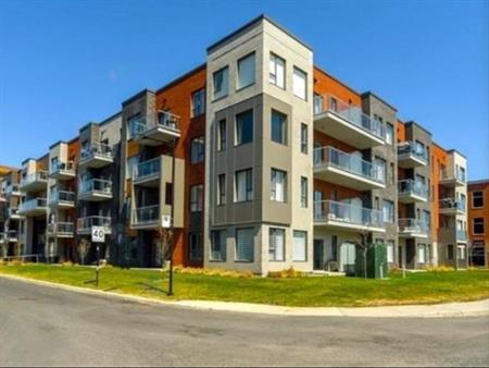 Condo meublé rénové
