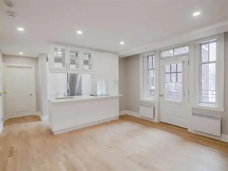4557 Sherbrooke Street West | 4557 Sherbrooke Street West, Montreal