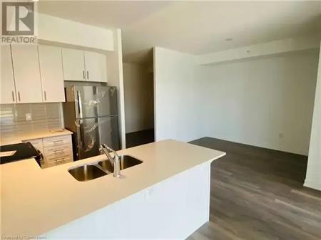 550 NORTH SERVICE Road Unit# 213 | 550 NORTH SERVICE Road Unit# 213, Grimsby