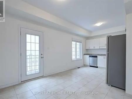 43 - 88 DECORSO DRIVE | 43 - 88 DECORSO DRIVE, Guelph