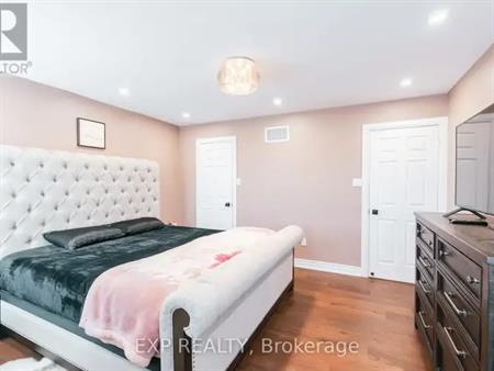 12 FIELDNEST CRESCENT | 12 FIELDNEST CRESCENT, Whitby