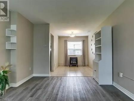 271 THAMES Street N Unit# 21 | 271 THAMES Street N Unit# 21, Ingersoll