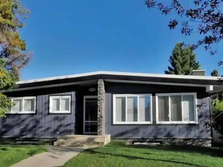 Large Newly Rennovated Brentwood Home | 5040 Barron Drive Northwest, Calgary