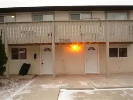 1 BDRM 1 BATH RENOVATED UNIT! | C 2740 - 15 Ave SE, Calgary