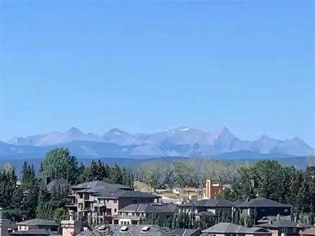 Beautiful, conveniently located family home for rent. Close to everything | Calgary