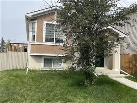 Bi-Level | 69 Martinvalley Crescent Northeast, Calgary