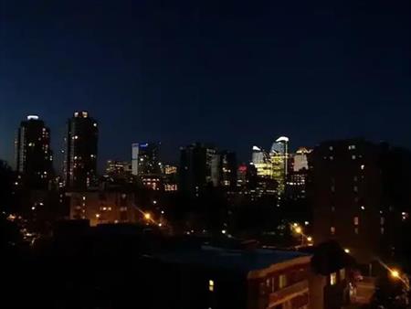 PERFECTLY LOCATED, UPDATED 1 BDRM CONDO NEAR DOWNTOWN & STEPS TO 17TH AVE | 1225 15th Ave SW, Calgary