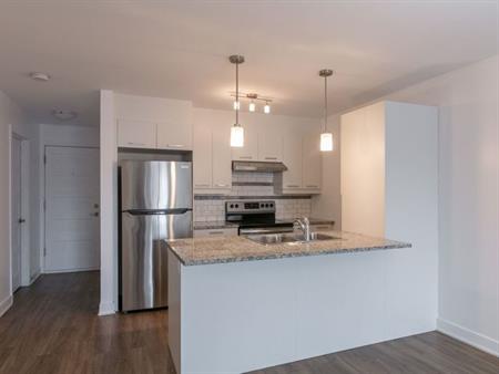 1800 Victoria | 1800 Victoria, Greenfield Park