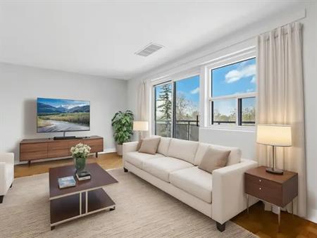 Bowling Green III | 227 Bath Road, Kingston