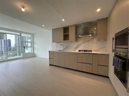 1506 13768 100 AVE | 1506 13768 100 AVE, Surrey