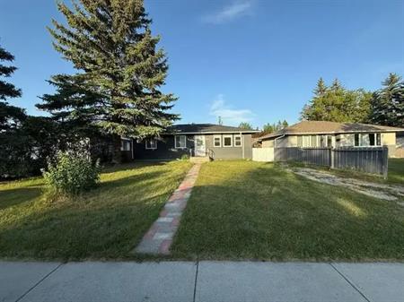 2208 38 ST SW | 2208 38 Street Southwest, Calgary
