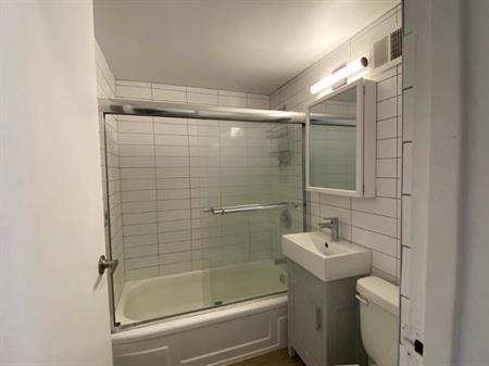 1 CH - 1 SDB - Montréal - $1,375 /mo