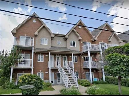 Appartement 4 1/2 à louer