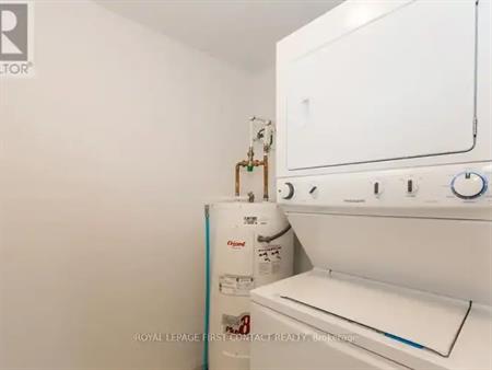 210 - 5 GREENWICH STREET | 210 - 5 GREENWICH STREET, Barrie