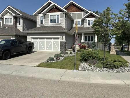 Big house in the perfect location,  fully furnished, ready to move in | 604 Hemingway Point Northwest, Edmonton