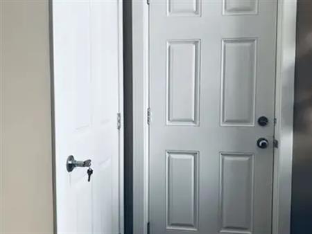 FREE WI-FI -A/C-PETS OK-Separate Entry | 56 Elgin Meadows Manor Southeast, Calgary