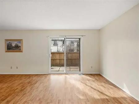 Stunning 4-Bedroom Condo–Perfect for Families!Open House at Jun 21,3:00-6:30Pm | Calgary