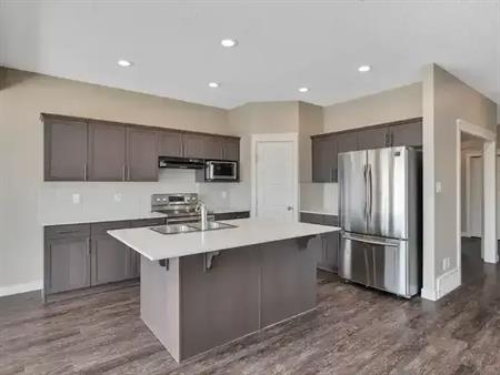GORGEOUS 3 BEDROON + DEN +  BONUS ROOM | 9863 222 Street Northwest, Edmonton