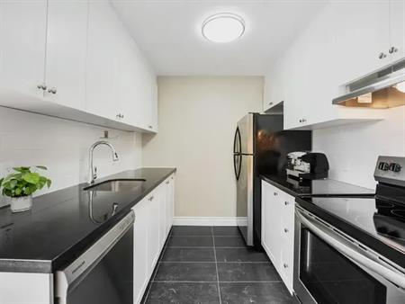 205 Oxford Street East | 205 Oxford Street East, London
