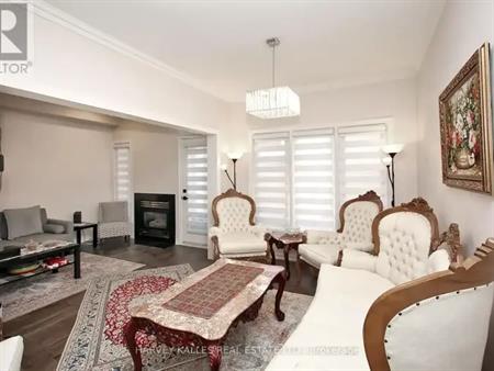 22 CASA GRANDE STREET | 22 CASA GRANDE STREET, Richmond Hill